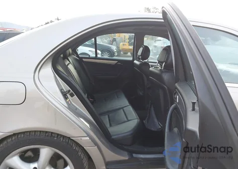 2005 Mercedes-Benz C 320 Luxury/Sport z USA, uszkodzony, nr VIN WDBRF64J85F604880